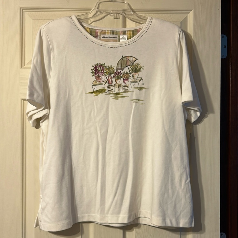 NWT Vintage Alfred Dunner Short Sleeve Embellished Plant Blouse 1X